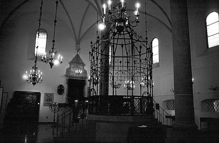 Poland photos - Krakow - Kazimierz - Inside Old Synagogue - b&w