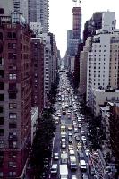 New York City photos - Aerial Tram to Roosevelt Island - View onto 1st Avenue